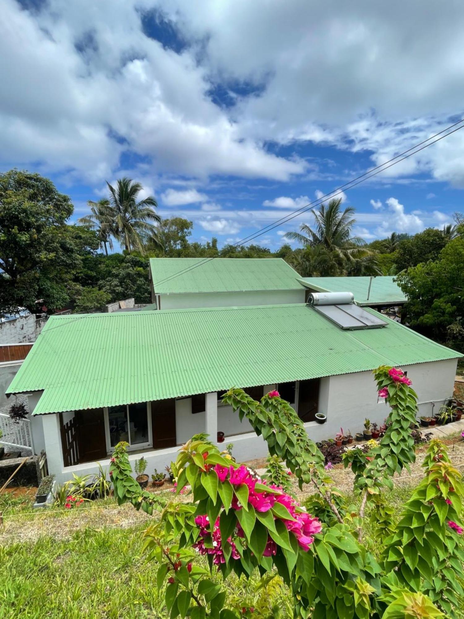 Bed and Breakfast Adenora Saint-Joseph Esterno foto