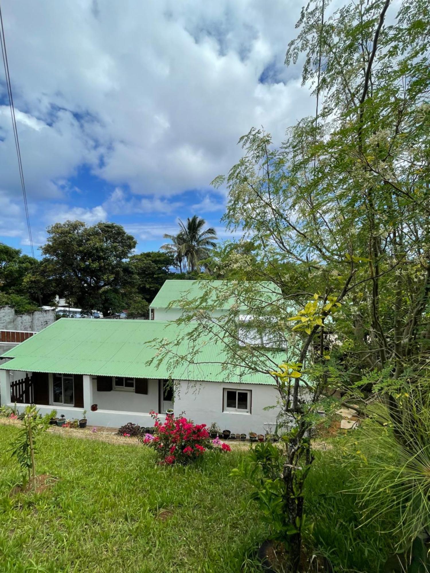 Bed and Breakfast Adenora Saint-Joseph Esterno foto